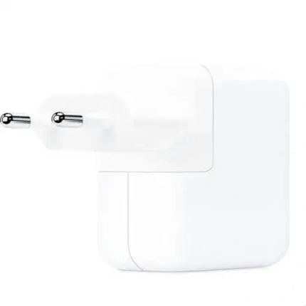 30 W USB-C power adapter